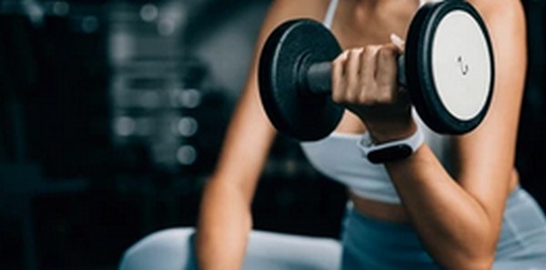 ダンベルの運動不足解消効果18選！使い方やランキングも公開