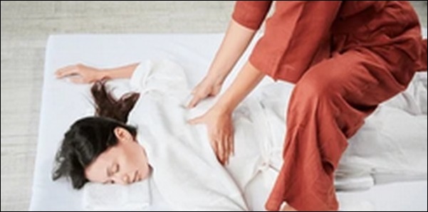 運動不足解消マッサージ10選！デスクワークや在宅勤務者必見