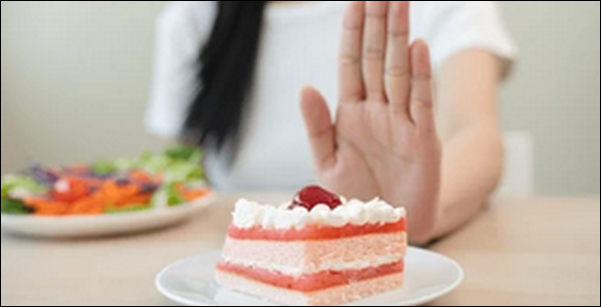 食欲に負ける自分に勝った！ダイエット仲間の励みでケーキを断る